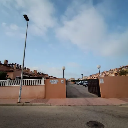 Pmt09 - Cozy With Pool Apartment