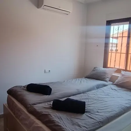 With Large Private Terrace & Pool - Pmt09